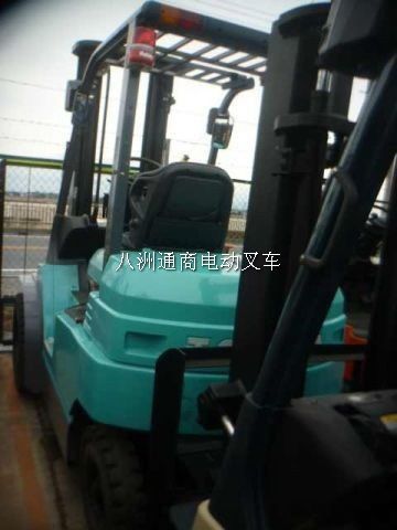 電動(dòng)叉車(chē)