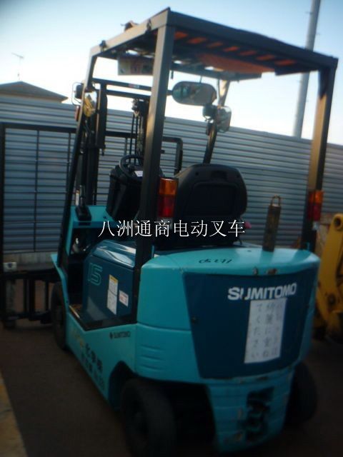 電動(dòng)叉車(chē)