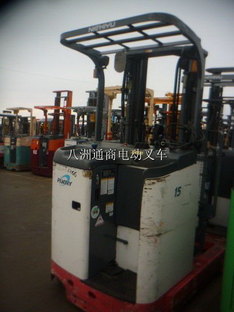 電動(dòng)叉車(chē)