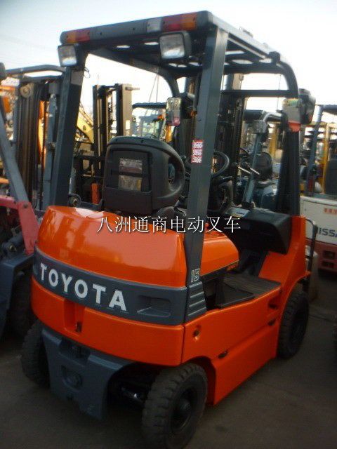 平衡重叉車