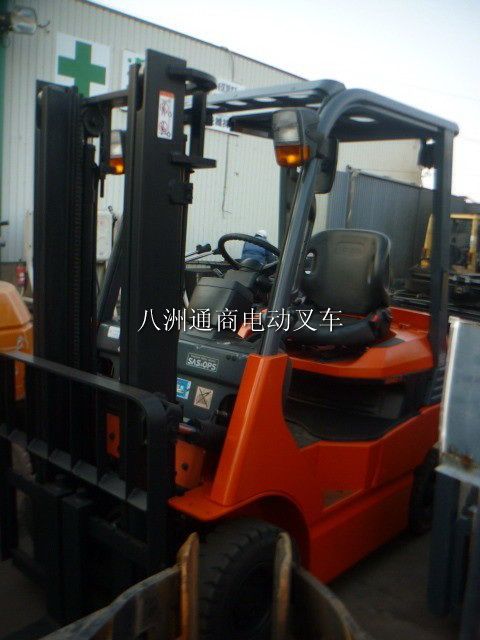 平衡重叉車