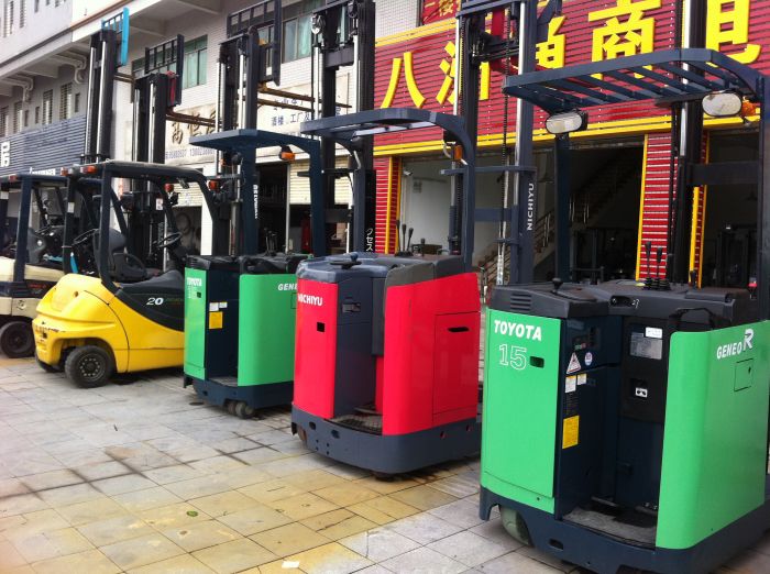 前移式電動叉車