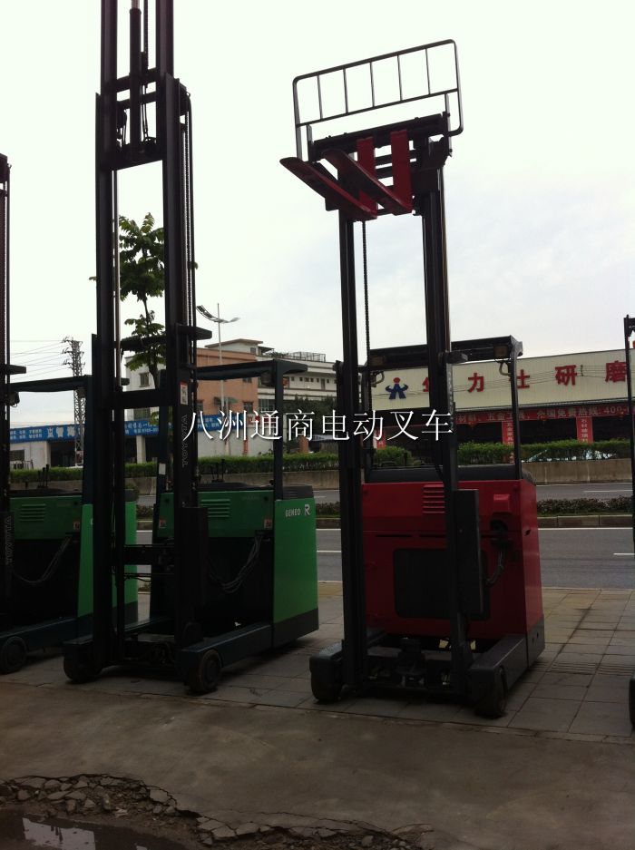 前移式電動叉車