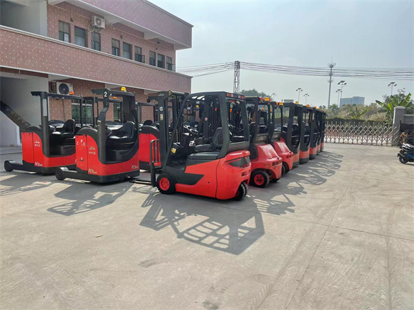 林德電動(dòng)叉車 (10)